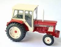 International - IH 844 SB - 2WD