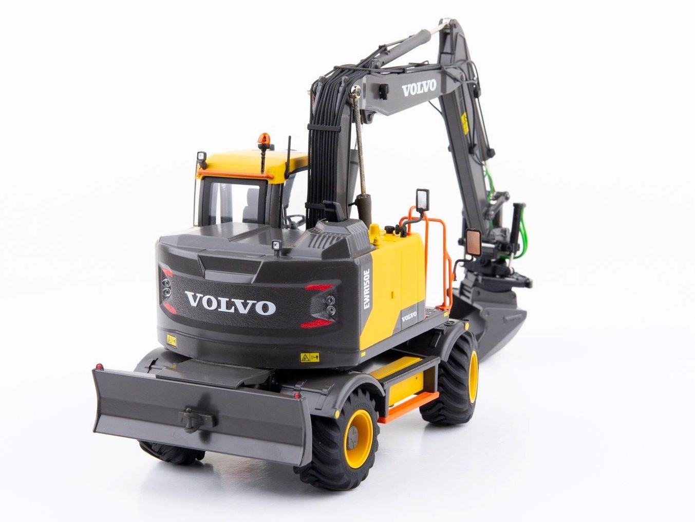 AT-Collections - Volvo EWR150E - Mobilen Kurzheckbagger