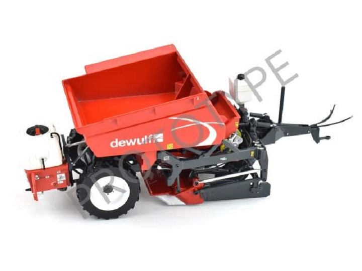 Dewulf Structural 30 - 3-row trailed belt spud planter