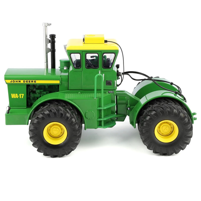 ERTL - John Deere Wagner WA-17 with Duals (1968-1970)