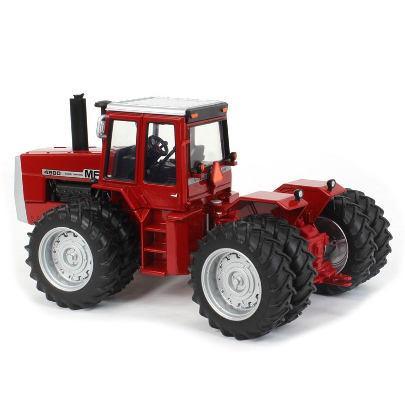 ERTL - Massey Ferguson 4880 Alrad - Doppelreifen