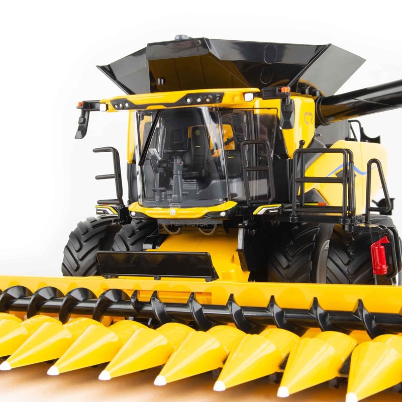 ERTL - New Holland CR11 Combine on Duals with Corn & Draper Heads