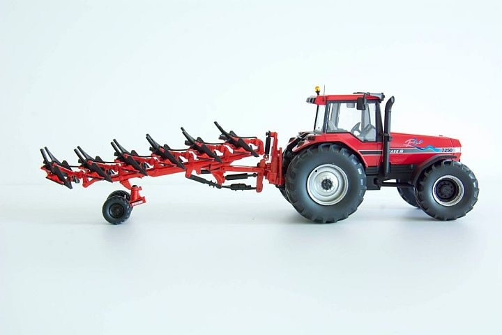 Replicagri 2016 - Gregoire & Besson RW8 - 6 Furrow Plough