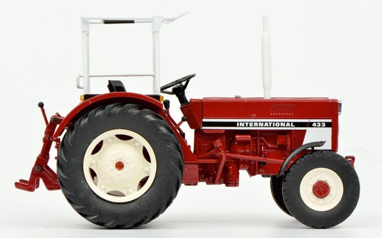 Schuco - IHC - International 433 met Valbeugel