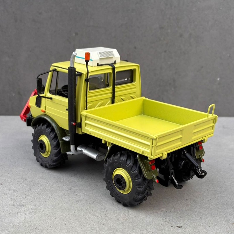 Toys-Farm - Unimog U1600 Agri (U427) avec relevage avant en MB-trac vert clair et vert foncé