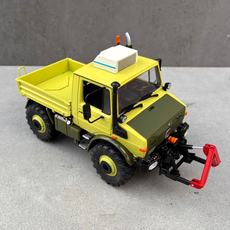 Toys-Farm - Unimog U1600 Agri (U427) avec relevage avant en MB-trac vert clair et vert foncé