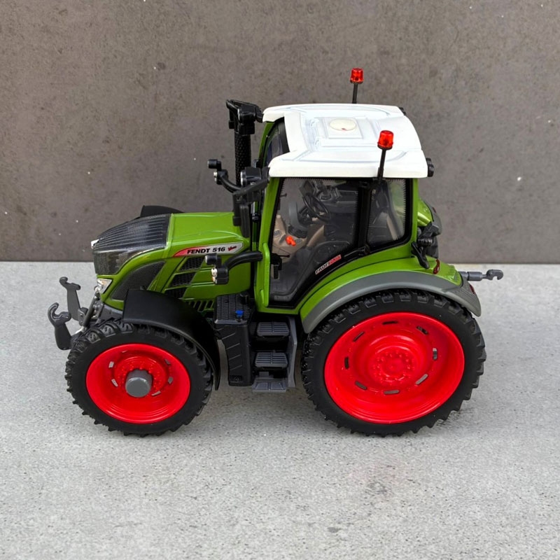UH - Fendt 516 Vario (Nature Green) on row-crop wheels (2016-2021)