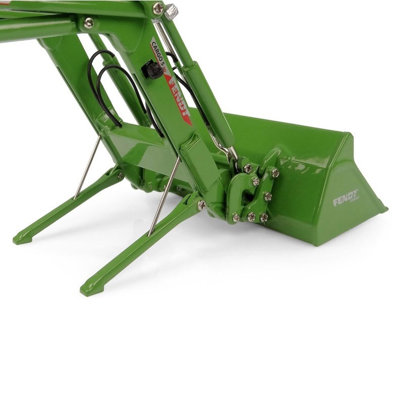 UH - Fendt Cargo Profi 5.90 - Detachable Fendt CargoProfi 5.90 front loader with mounting attachment