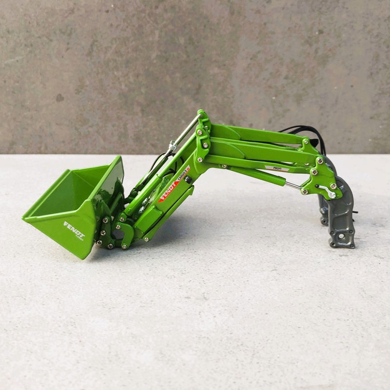 UH - Fendt Cargo Profi 5.90 - Detachable Fendt CargoProfi 5.90 front loader with mounting attachment