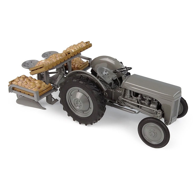 UH - Ferguson TE 20 with Ferguson 2-row potato planter and seed potato crates