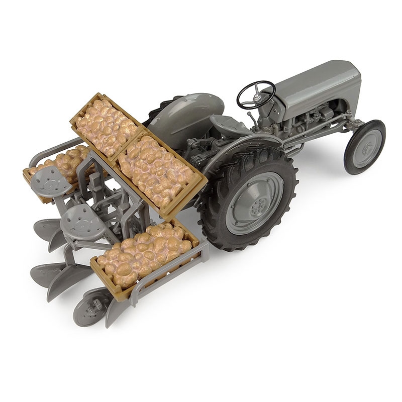 UH - Ferguson TE 20 with Ferguson 2-row potato planter and seed potato crates