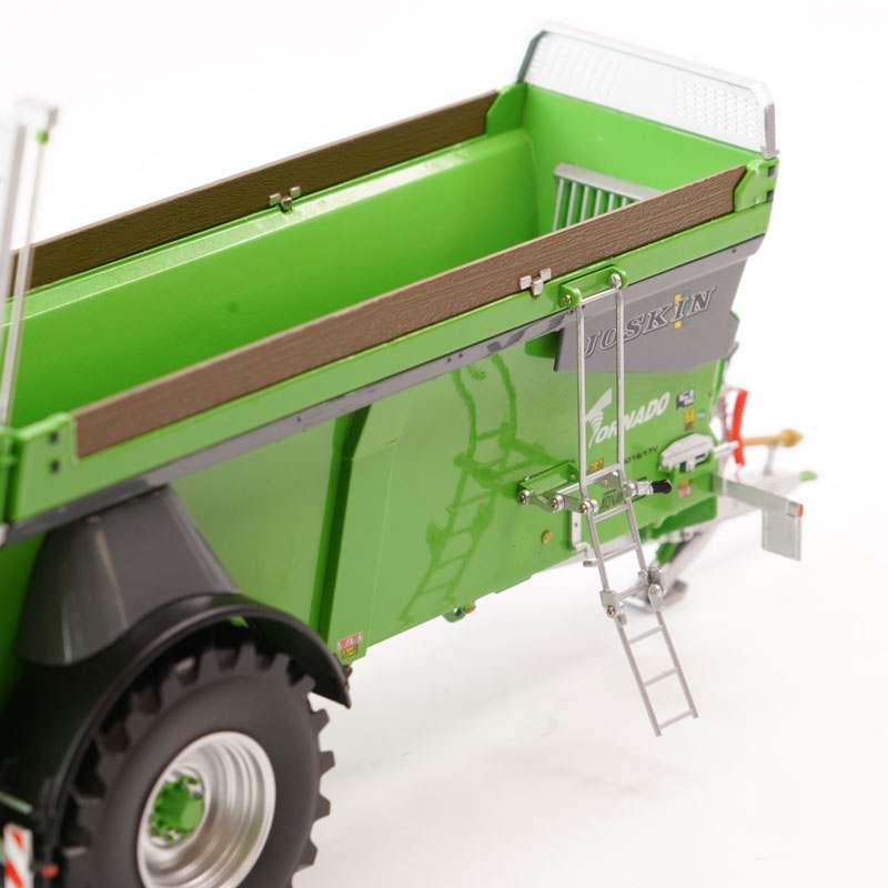 UH - Joskin Advantage Tornado 6016 / 17V Miststreuer