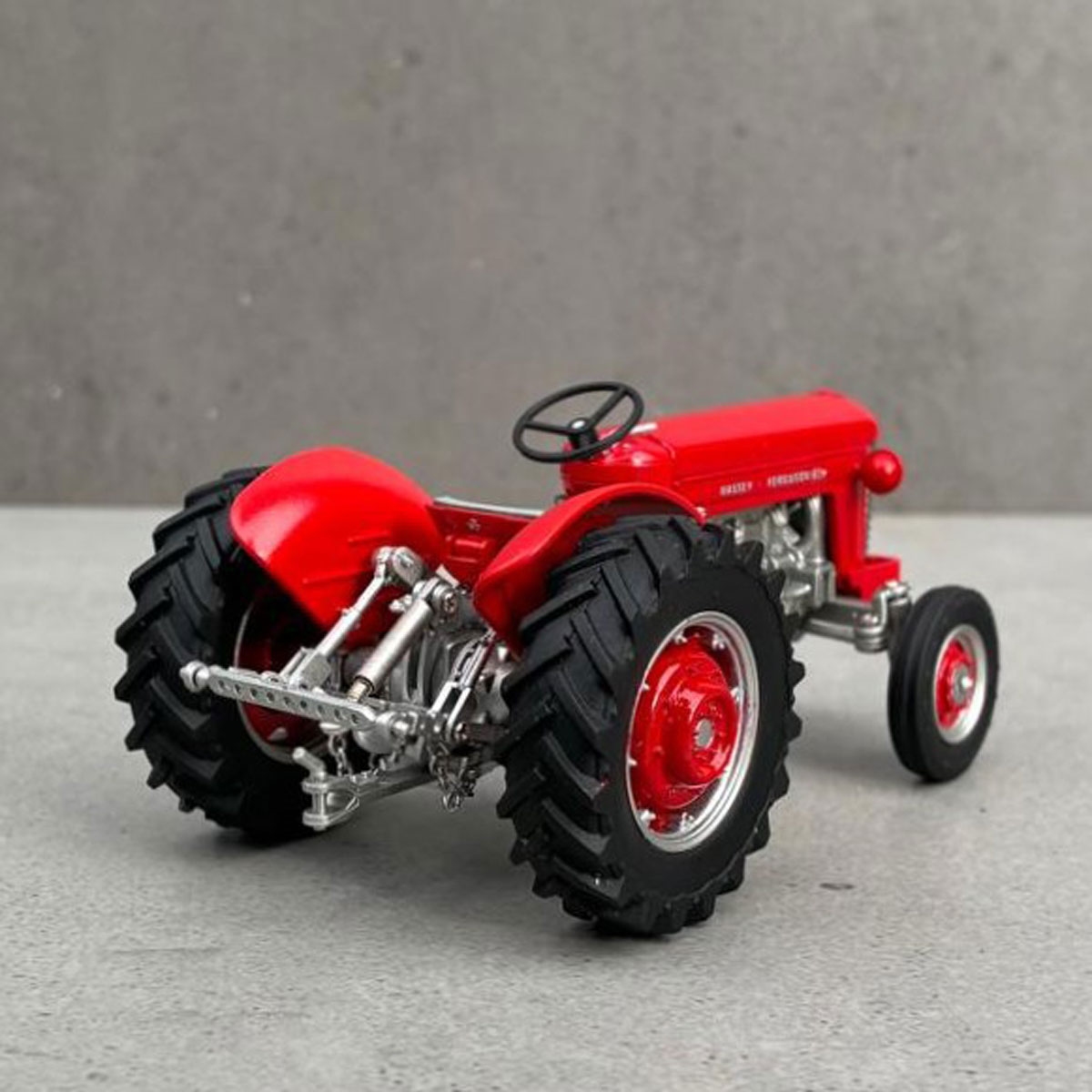 UH - Massey-Ferguson 65 Diesel - Standard Arch - USA Edition (1958 - 1960) - Manually rebuild
