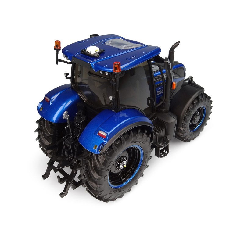 UH - New Holland T7.225 "2 millionnième" tracteur produit à Basildon (2024)