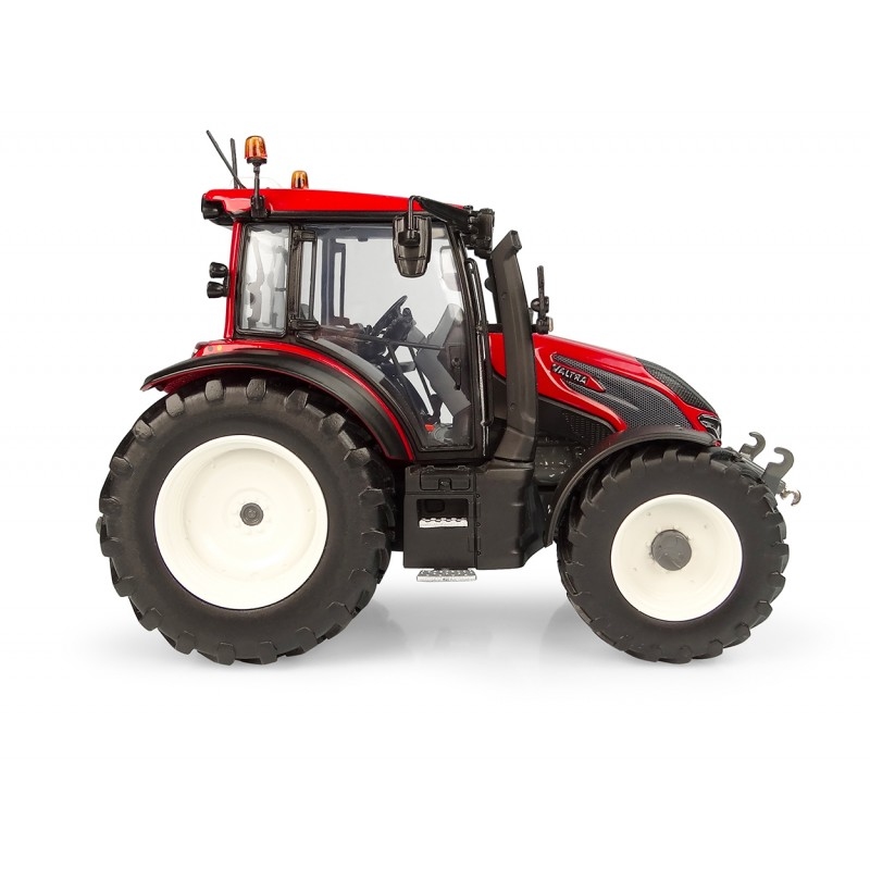 UH - Valtra G135 - Red - Limited Edition 750#