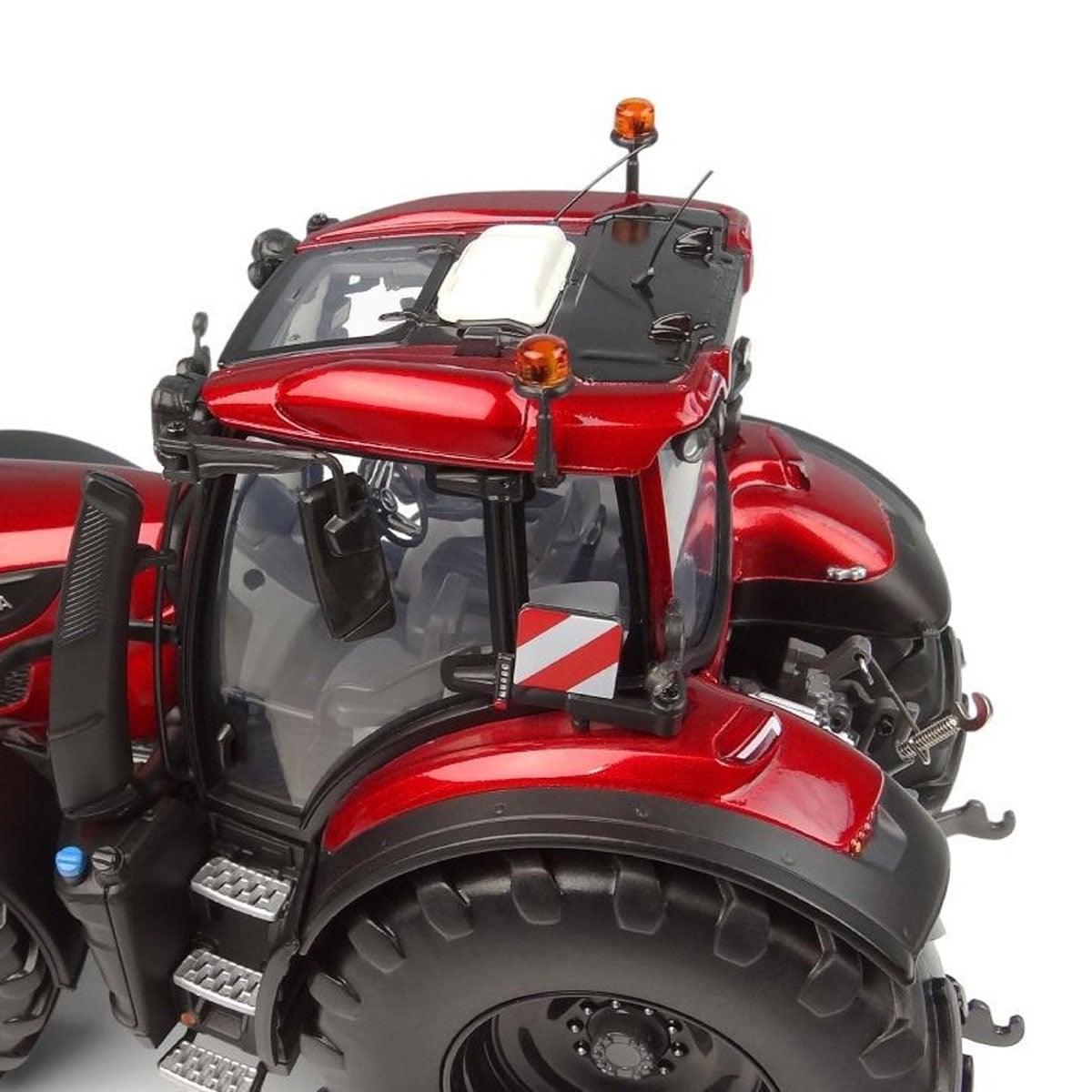 UH - Vatra T236 - Blaze Red