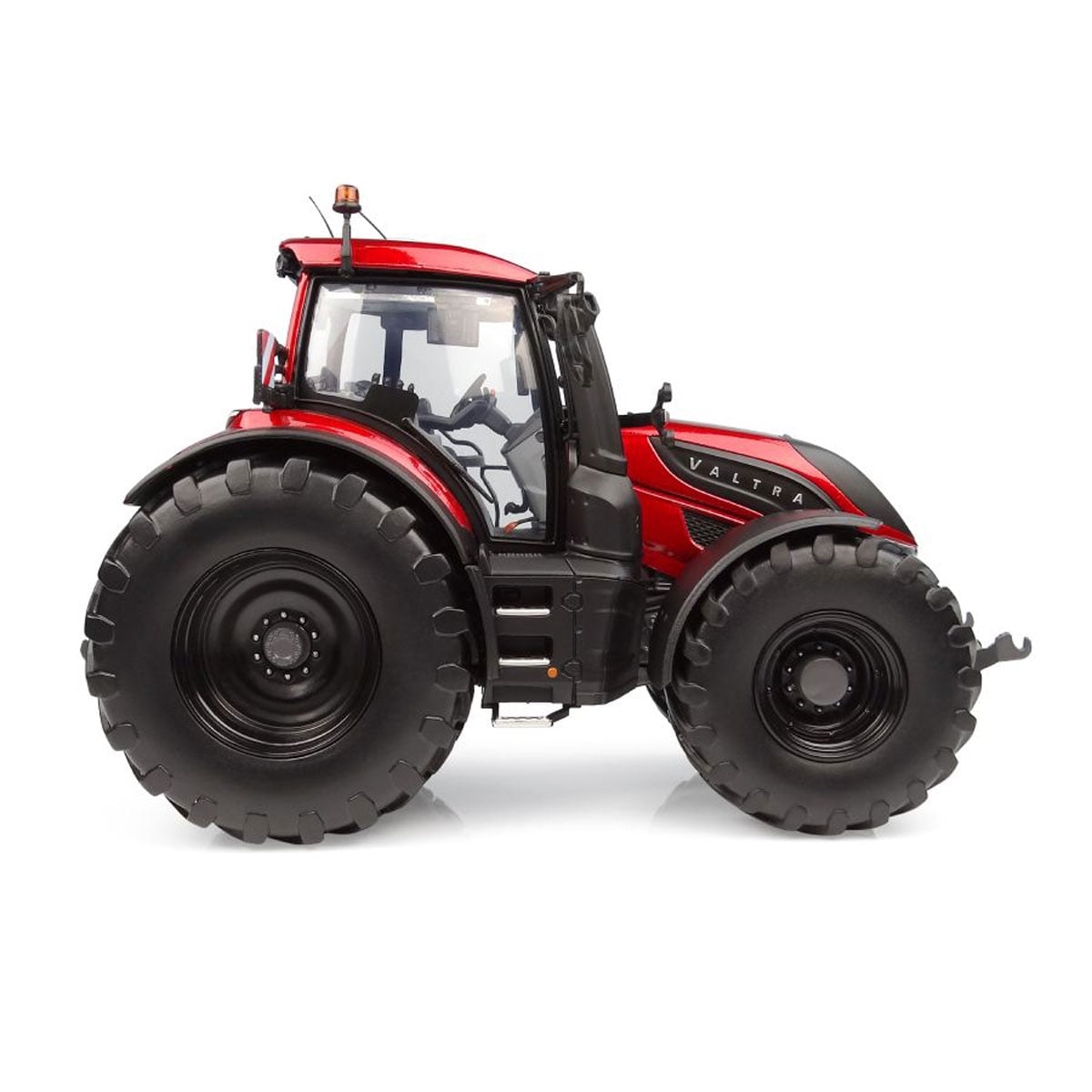 UH - Vatra T236 - Blaze Red