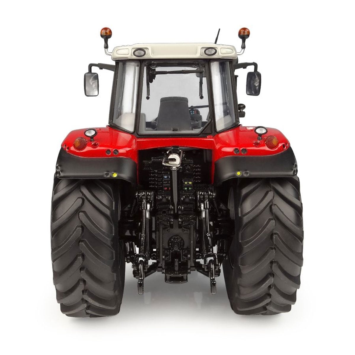 UH 2026 - Massey Ferguson 8470 Dyna-VT with weight in front linkage (2004-2008)