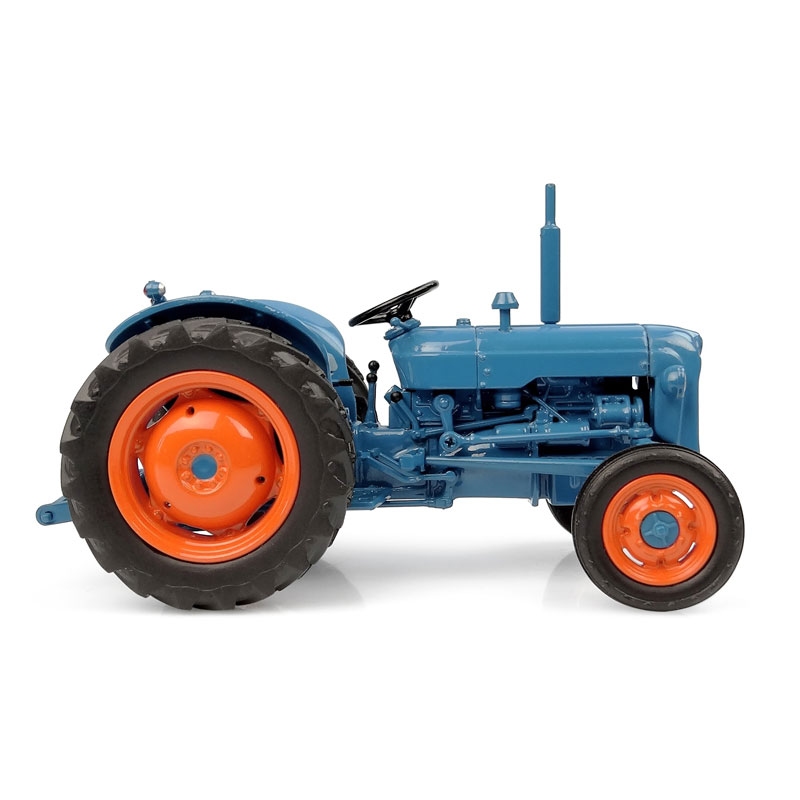 Universal Hobbies - Fordson Super Dexta (1962)