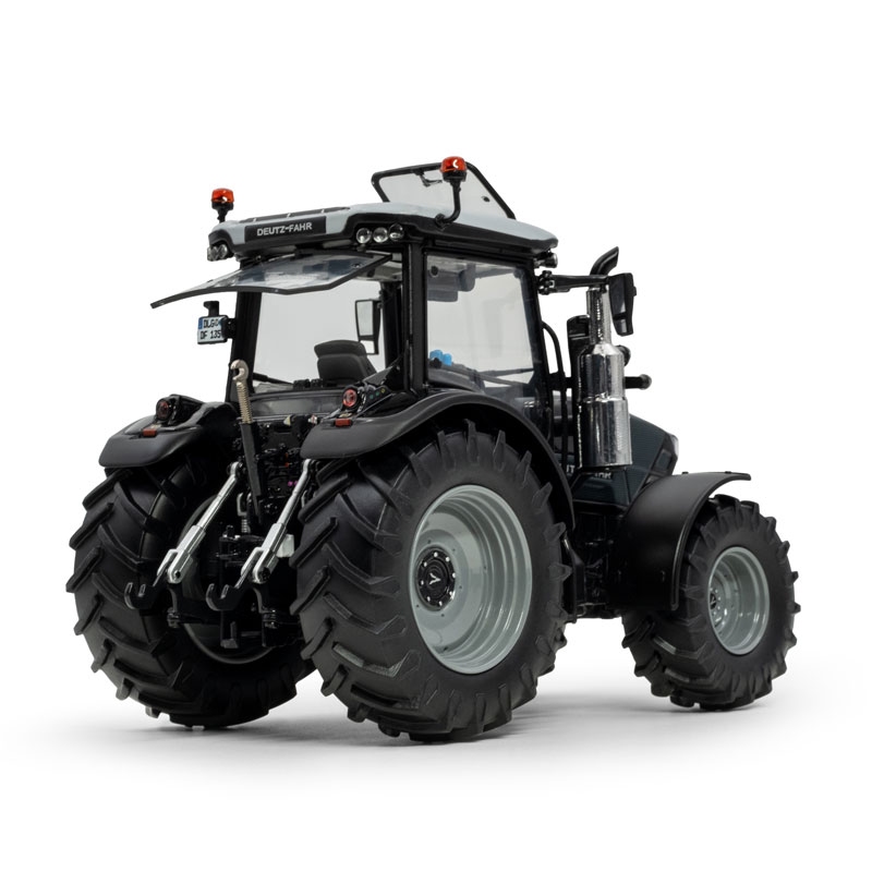 weise-toys - Deutz-Fahr 6135C RVshift - Black Warrior - Limited Edition