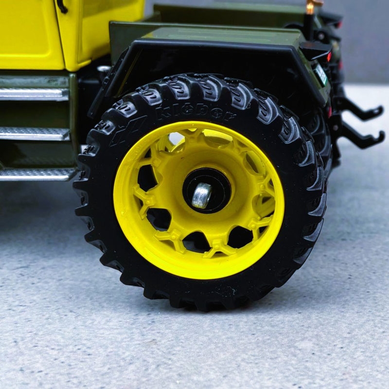Weise Toys - MB-trac 1100 with rear dual rowcrop wheels - Manually rebuild