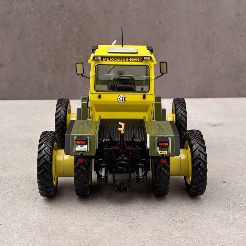 Weise Toys - MB-trac 1100 with dual rowcrop wheels around - Manually rebuild