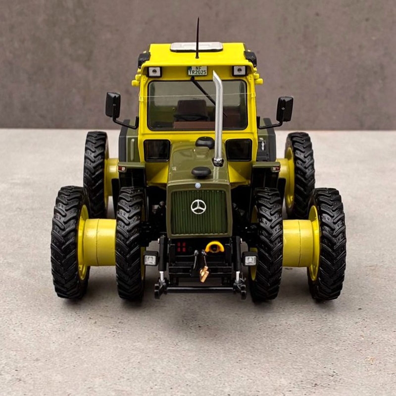 Weise Toys - MB-trac 1100 with dual rowcrop wheels around - Manually rebuild