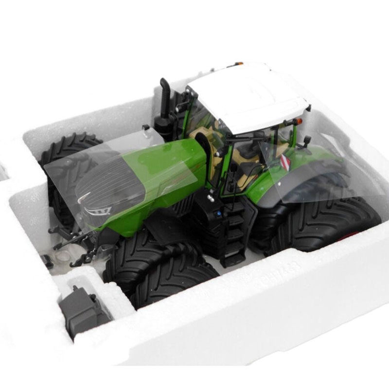 Wiking - Fendt 1050 Vario with Duals - 1/32