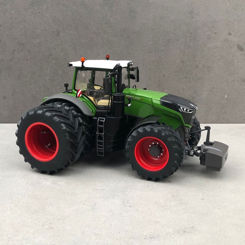 Wiking - Fendt 1050 Vario op brede band voor en Duals achter