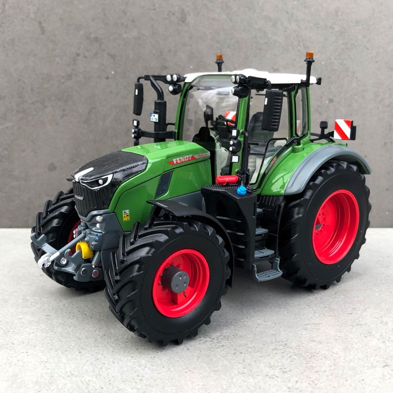 Wiking - Fendt 728 Vario met VarioGrip - Handmatig verbouwd model