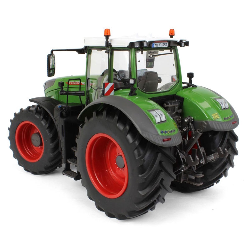 wiking1/32 FENDT826 限定品 FENDT: Fendt 826 Vario Black Limited Edition | 1:32 Scale Model