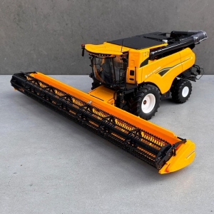 UH - New Holland CR10.90 Maaidorser op banden  - handmatig verbouwd