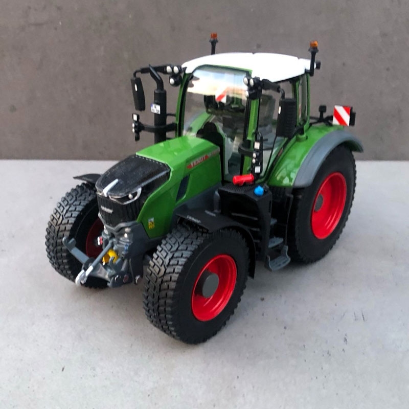 Wiking - Fendt 728 Vario - Road tyre version - 1/32